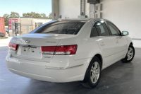 Hyundai Sonata photo 2